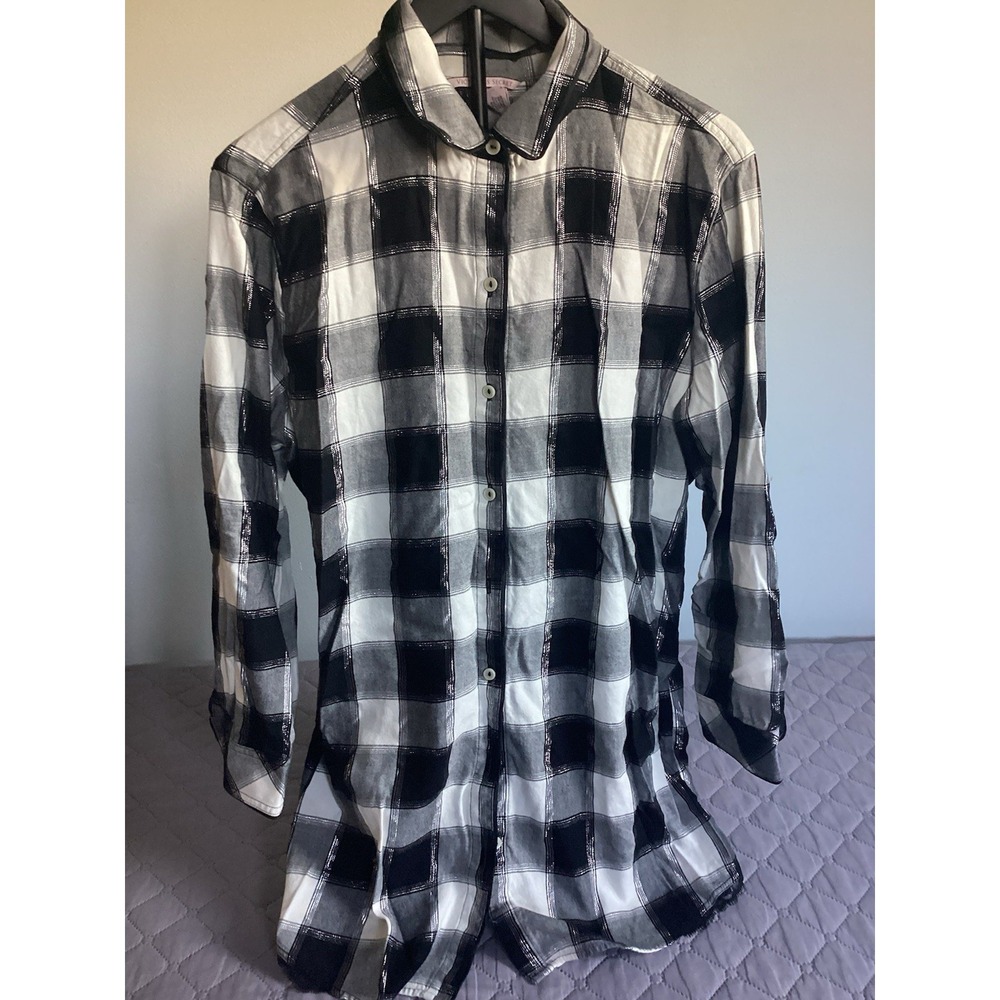 Victoria Secret Large Night Shirt Black / White